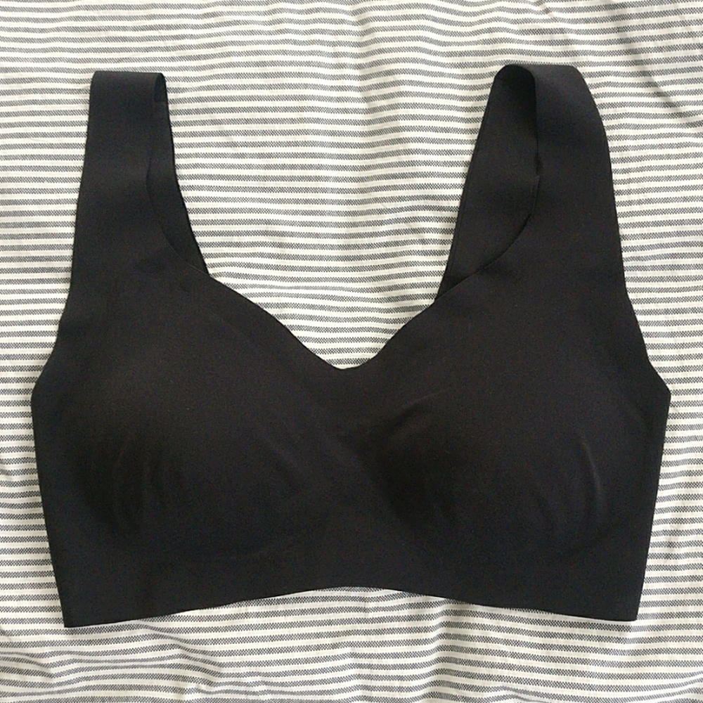 ThirdLove Form Seamless v-nick bra with memory foam cups, black, L